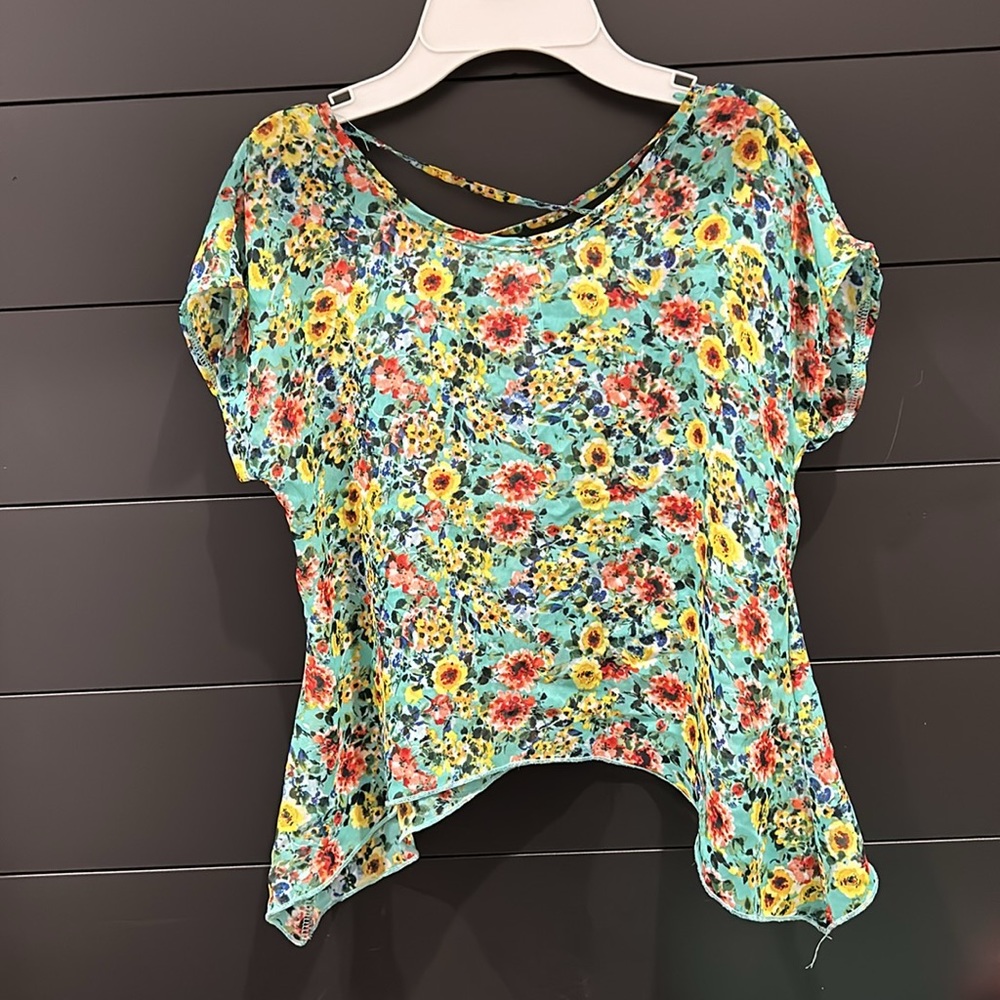 Beautees Sheer Flowy Floral Tee